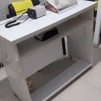 میز ناخن کار به همراه کمد وسیله