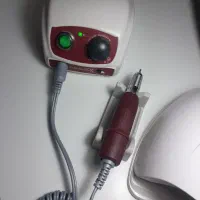 فروش وسایل و متریال درجه یک کاشت ناخن