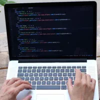 طراحی سایت توسط تیم فریلنسری