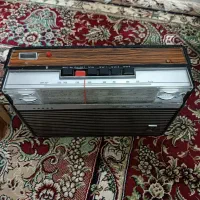 رادیو های قدیمی|کلکسیون اشیاء عتیقه|یزد, |دیوار