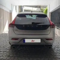 volvo v40|خودرو سواری و وانت|تهران, دزاشیب|دیوار