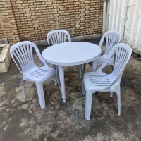 میز وصندلی پلاستیکی