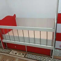 تخت خواب کودک در حد نو صد و بیست طول /۳ میلیون