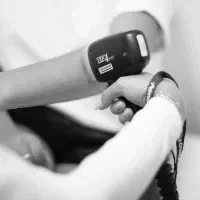 اوپراتور لیزر