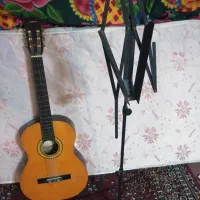 گیتار با پایه نت