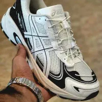 کتونی اسیکس مدل رانینگ اورجینال (سایز۴۲)