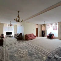 ۲۰۰ متری ۳ خوابه طبقه دوم ویلایی