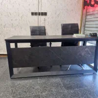 میز و کشو اماده در حد نو