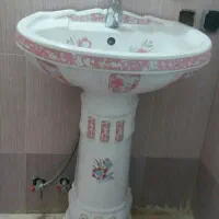 روشویی پایه دار