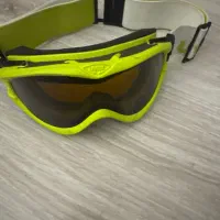 عینک اسکی بچگانه