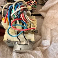 موتور و‌وسایل برقی کامل لباسشویی ابسال|ماشین لباسشویی و خشک‌کن لباس|علویجه - دهق, |دیوار