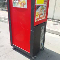 چرخ فروش سمبوسه و سیب زمینی و فلافل