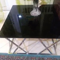 میز شیشه ای مریع