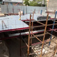 خانم ادمین پیج شرکت مهندسی عمران