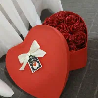 گل ربانی باکس هدیه  دسته‌گل