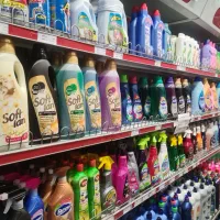 استخدام صندوقدارجهت شیفت شب وکارگرساده