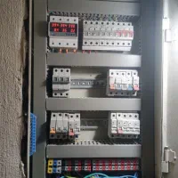 تاسیسات برقی ، دوربین و دزدگیر ساختمان در مشهد