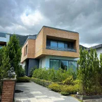 ویلا تریبلکس ۵۰۰ متری استخر چهار فصل در چلک