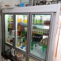 ۳ عدد یخچال ۳ در سوپر مارکتی