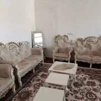 مبل سلطنتی 7 نفره با میز موبلی ‌‌(عسلی)