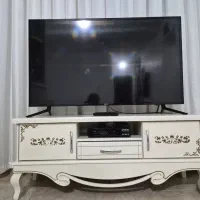 میز تلویزیون نو و تمیز