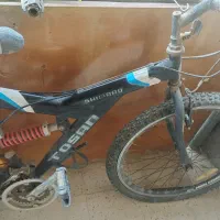 دوچرخه|دوچرخه، اسکیت، اسکوتر|بهار, |دیوار