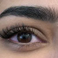 خدمات اکستشن مژه و لیفت و لمینت