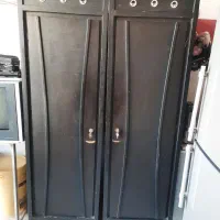 یک جفت کمد لباس زیباتمیز وسالم