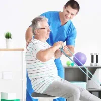 همکاری با کارشناس فیزیوتراپیست در کلینیک