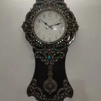 ساعت دیواری تمیز