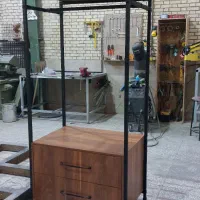 فروش رگال لباس. کمد لباس