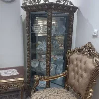 یک عدد ویترین برنجی در حد نو تمیز