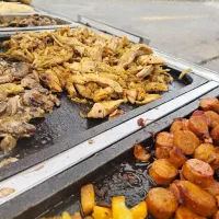 فلافلی.وسط کار.ساندویچی