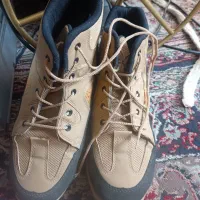 کفش کوه نوردی اصل نو نو یک بار پوشیده شده