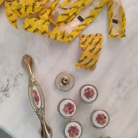 ۱۶ عدد دستگیره کمد و کابینت طلایی سرامیکی گلدار نو