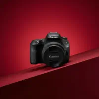 Canon EOS 200D بسیار تمیز