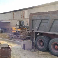 فروش کود گاو فقط (هرات و شهربابک)|خدمات باغبانی و درختکاری|خاتم, |دیوار