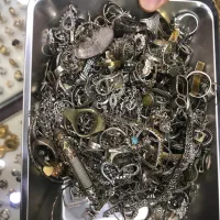 فروش و خریدار نقره در محل