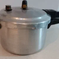 زودپز روحی شش لیتری تمیز و سالم