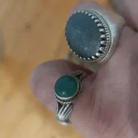 تعدادی انگشتر نقره و گردنبند و انتیک|کلکسیون اشیاء عتیقه|چالوس, |دیوار