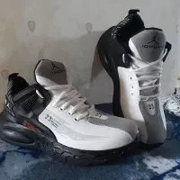 یک جفت کتانی  مردانه سایز ۴۳