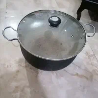 قابلمه نسوز کارکرده نسبتا بزرگ وعمیق