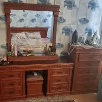 سرویس تخت و کمد بزرگسال بسیار تمیز