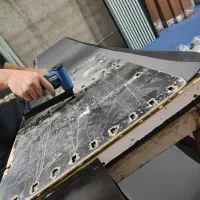 به تعدادی کارگر ساده جهت منگنه زنی ترمووال نیازمند