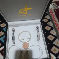 گوشواره دستبند و انگشتر با جعبه شیک