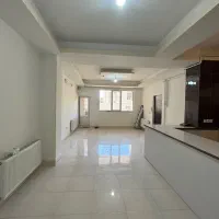 واحد ۹۸ متر/۲ خواب/مقدم بلوار/خالی/قابل اخذ وام