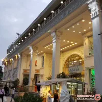 فروشنده خانم مجرب