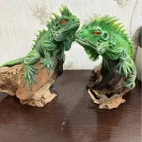 بک جفت مجسمه ایگونا طبیعی دستاز تایلندی