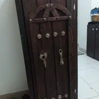 جا کفشی . میز تلفن .در اور