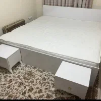 تخت خواب دونفره (۲ متر له دو متر)